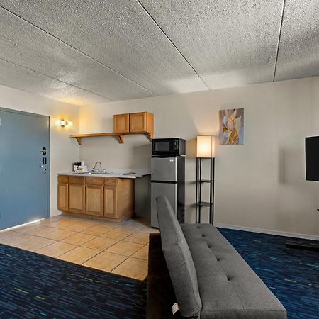 Americas Best Value Inn Gallup Exterior photo